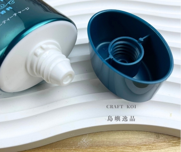 花王 (atrix) 高滲透護手霜,打開瓶蓋後的照片