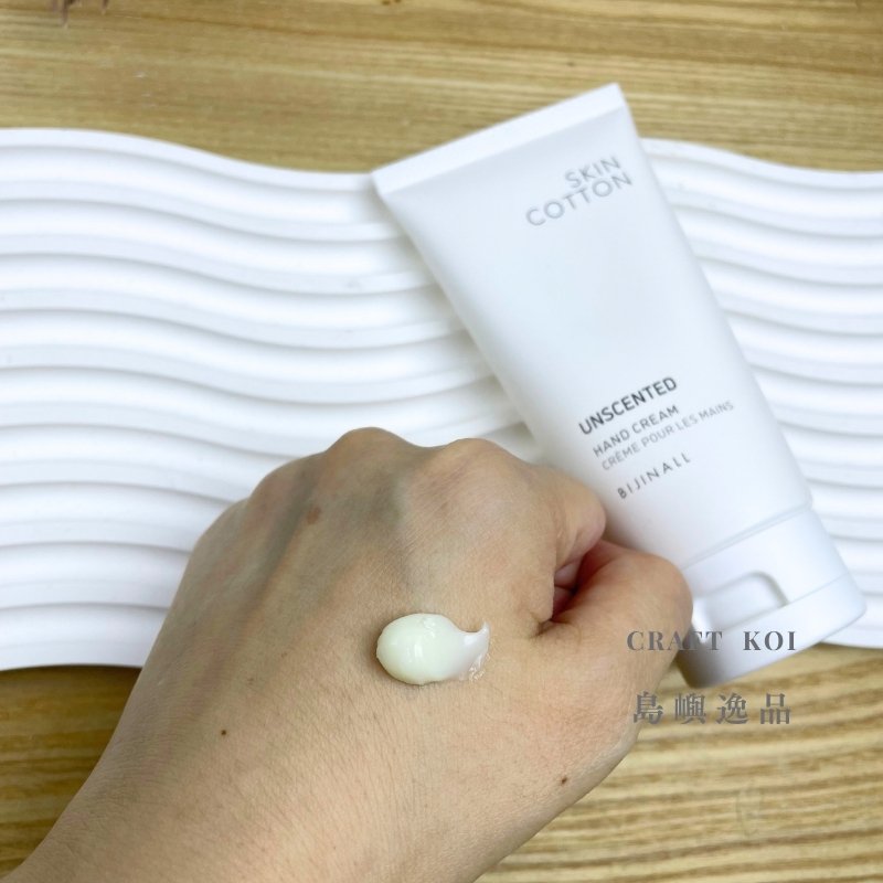 SKIN COTTON Hand Cream Day 護手乳,塗抹後的膠狀感照片